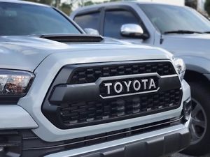 Parrilla TRD PRO Tacoma 16-18 Grill